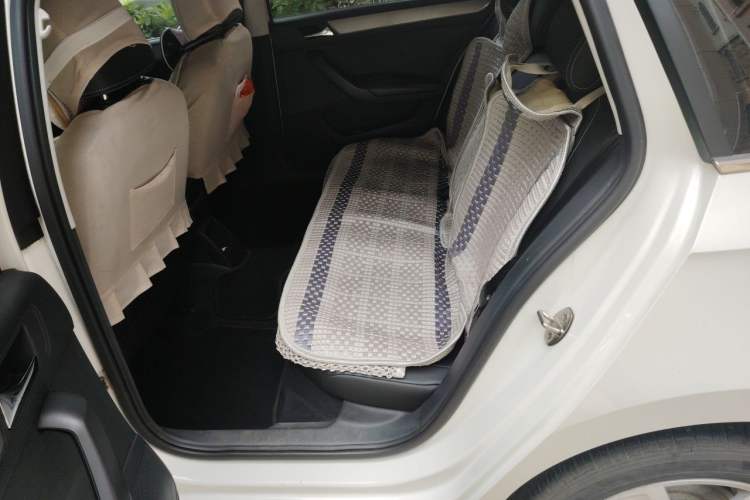 Used Skoda Rapid Spaceback 2016 Revised 1.6L Automatic Chuanxing Version Left Rear Seat