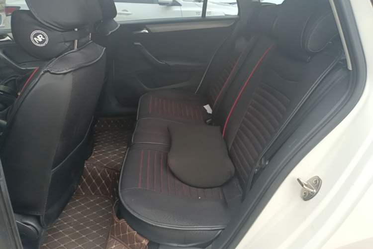 Used Skoda Rapid Spaceback 2016 Revised 1.6L Automatic Chuanxing Version Left Rear Seat