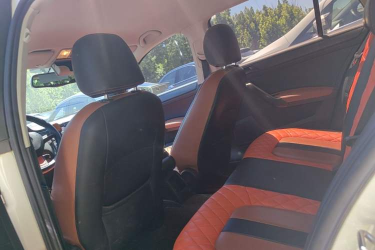 Used Skoda Rapid Spaceback 2016 Revised Version 1.6L Automatic Front-Drive Edition Left Rear Seat