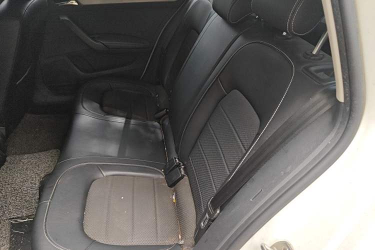 Used Skoda Rapid Spaceback 2016 Revised 1.6L Automatic Chuanxing Version Left Rear Seat