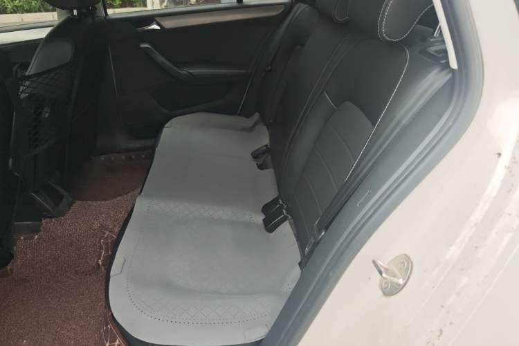 Used Skoda Rapid Spaceback 2016 Revised 1.6L Manual Chuanxing Edition Left Rear Seat