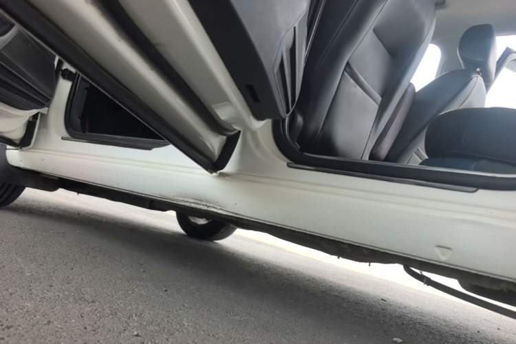 Used Skoda Rapid Spaceback 2016 Revised 1.6L Automatic Chuanxing Version Left Side Sill