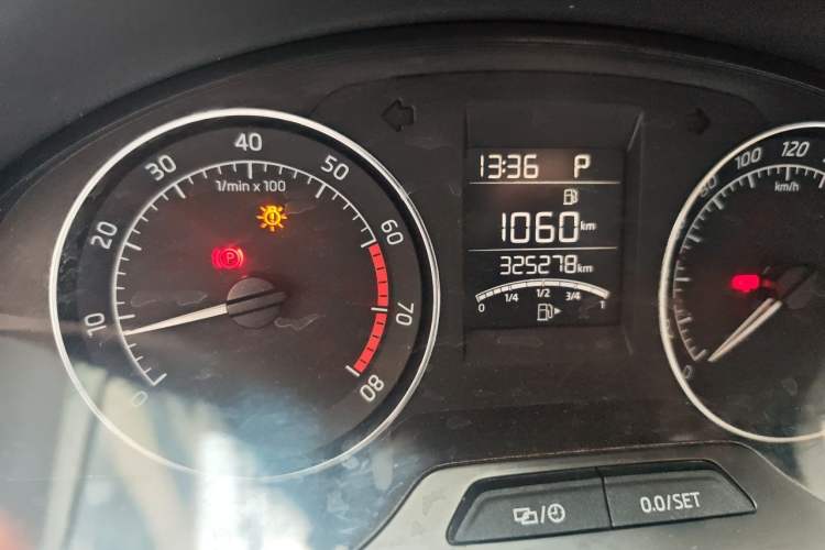 Used Skoda Rapid Spaceback 2016 Revised 1.6L Automatic Chuanxing Version Odometer Close Up