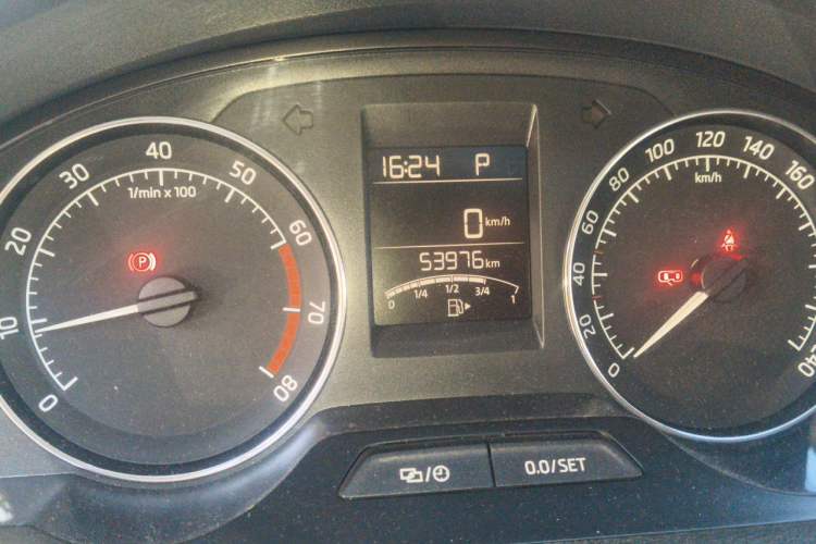 Used Skoda Rapid Spaceback 2016 Revised 1.6L Automatic Chuanxing Version Odometer Close Up