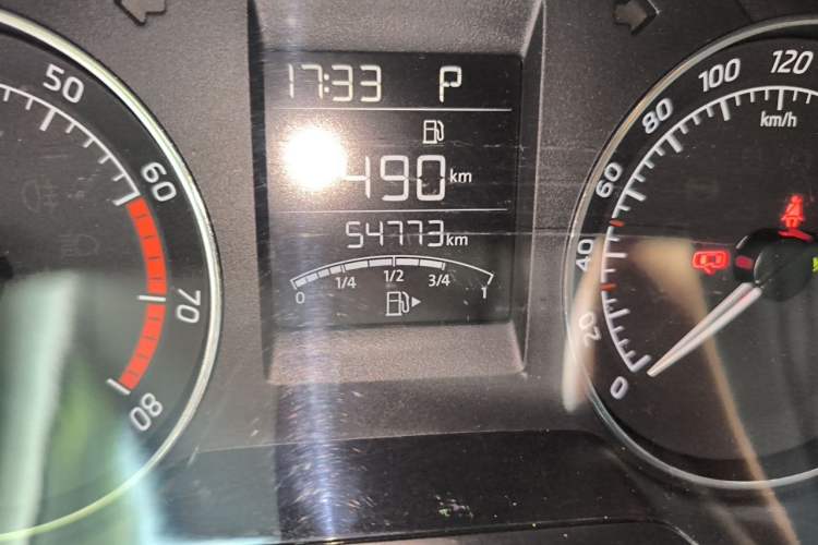Used Skoda Rapid Spaceback 2016 Revised 1.6L Automatic Chuanxing Version Odometer Close Up