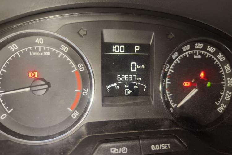 Used Skoda Rapid Spaceback 2016 Revised 1.6L Automatic Smart Drive Version Odometer Close Up
