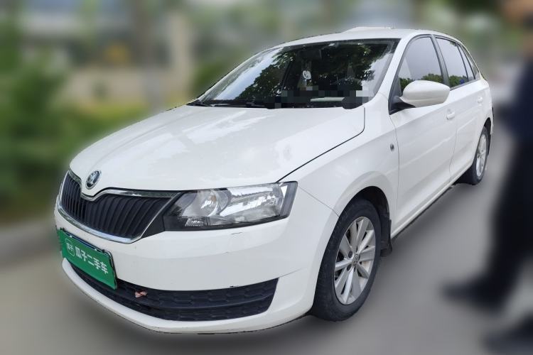 Used Skoda Rapid Spaceback 2016 Revised Version 1.6L Manual Front-Drive Edition Guazi used car, China used car export, Used car for sale, Used cars, Cheapest cars for sale
