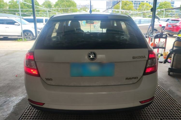 Used Skoda Rapid Spaceback 2016 1.6L Automatic Front-Wheel Drive Model Rear