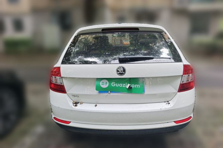 Used Skoda Rapid Spaceback 2016 Revised Version 1.6L Manual Front-Drive Edition Rear