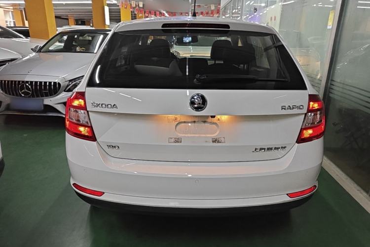 Used Skoda Rapid Spaceback 2016 Revised 1.6L Automatic Chuanxing Version Rear