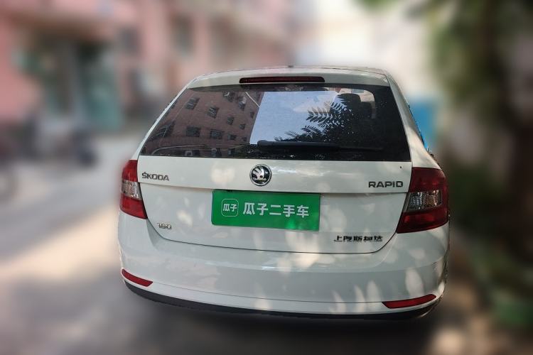 Used Skoda Rapid Spaceback 2016 Revised Version 1.6L Automatic Front-Drive Edition Rear