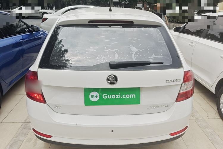 Used Skoda Rapid Spaceback 2016 Revised Version 1.6L Automatic Front-Drive Edition Rear
