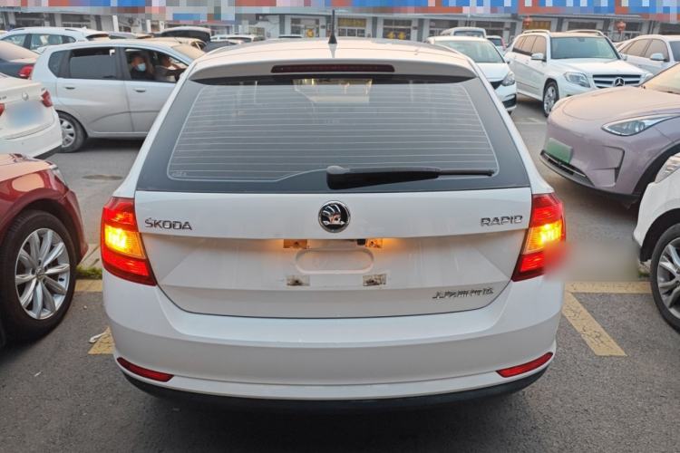 Used Skoda Rapid Spaceback 2016 Revised Version 1.4L Manual Front-Drive Edition Rear