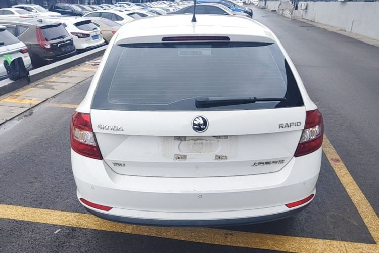 Used Skoda Rapid Spaceback 2016 Revised 1.6L Manual Chuanxing Edition Rear
