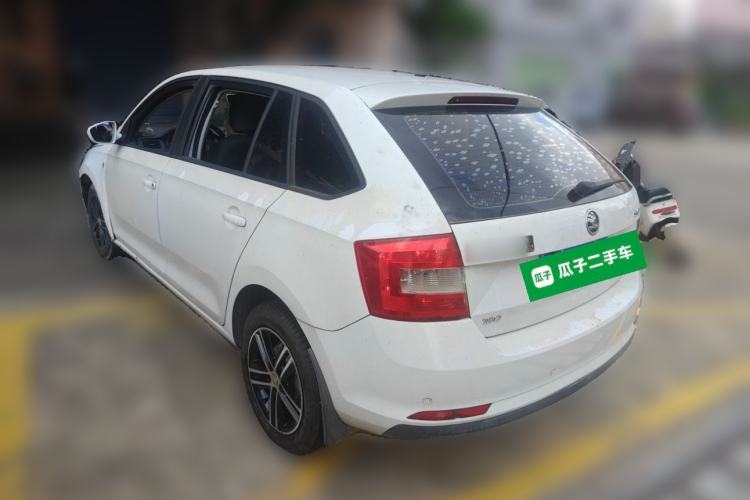 Used Skoda Rapid Spaceback 2016 Revised Version 1.6L Manual Front-Drive Edition Rear Left 45 Deg