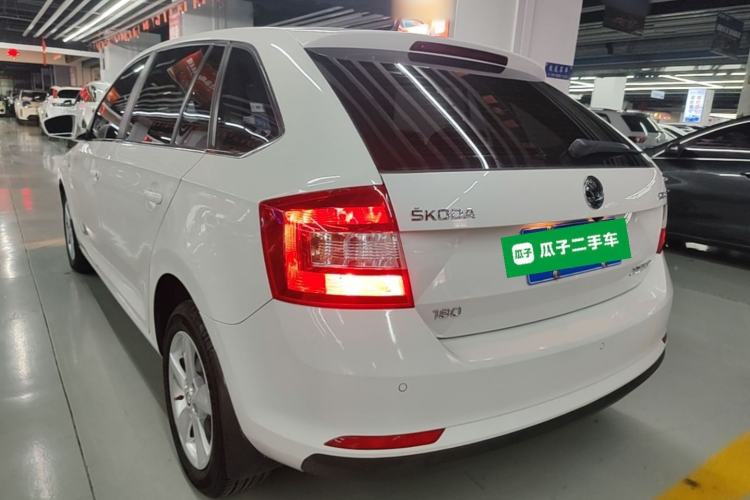 Used Skoda Rapid Spaceback 2016 Revised 1.6L Automatic Chuanxing Version Rear Left 45 Deg