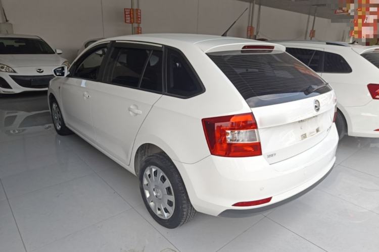 Used Skoda Rapid Spaceback 2016 Revised Version 1.6L Manual Front-Drive Edition Rear Left 45 Deg