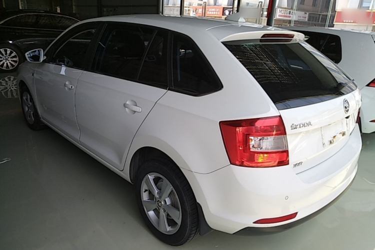 Used Skoda Rapid Spaceback 2016 Revised 1.6L Automatic Chuanxing Version Rear Left 45 Deg