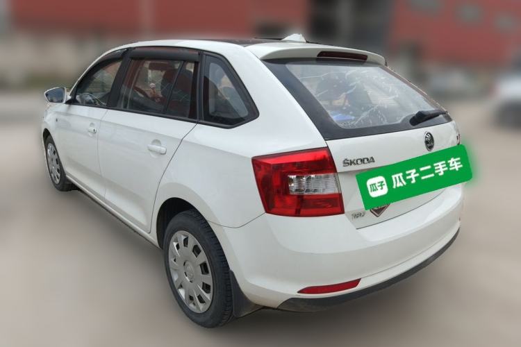 Used Skoda Rapid Spaceback 2016 Revised Version 1.6L Manual Front-Drive Edition Rear Left 45 Deg