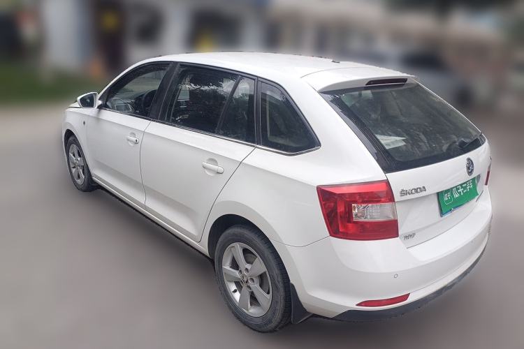 Used Skoda Rapid Spaceback 2016 Revised 1.6L Automatic Chuanxing Version Rear Left 45 Deg