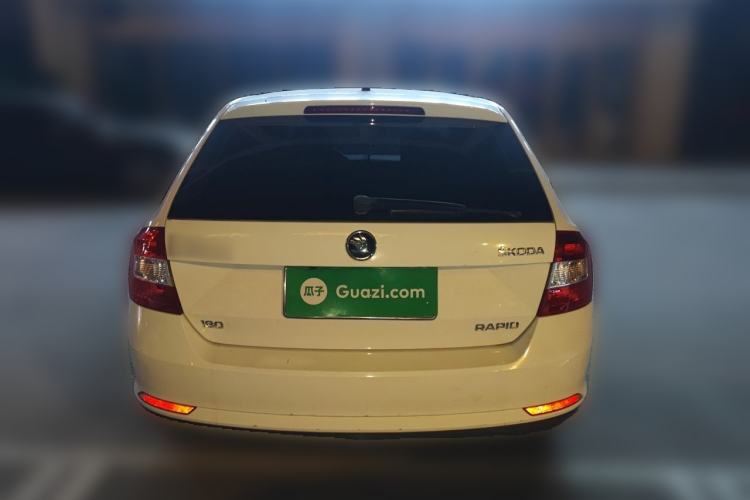 Used Skoda Rapid Spaceback 2016 Revised Version 1.6L Automatic Front-Drive Edition Rear