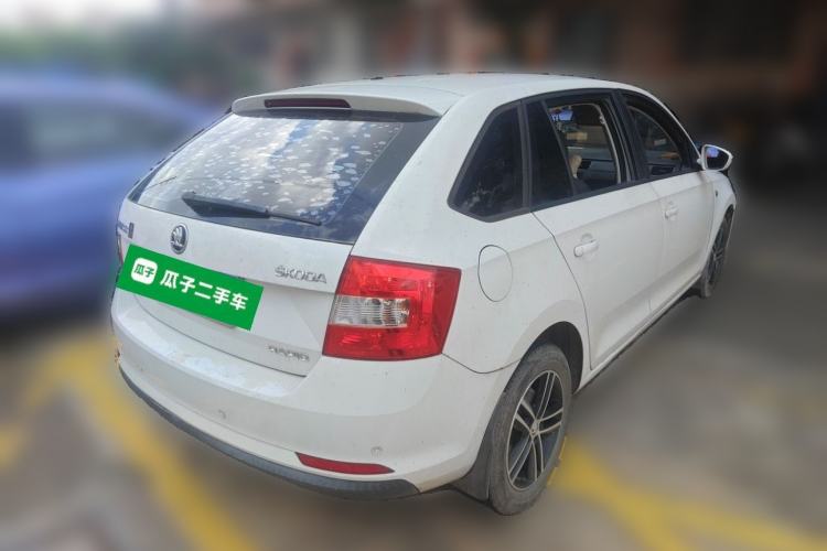 Used Skoda Rapid Spaceback 2016 Revised Version 1.6L Manual Front-Drive Edition Rear Right 45 Deg