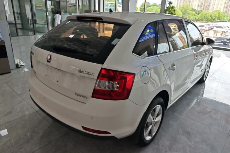 Used Skoda Rapid Spaceback 2016 Revised 1.6L Automatic Chuanxing Version Rear Right 45 Deg