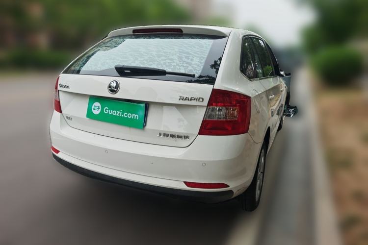 Used Skoda Rapid Spaceback 2016 Revised 1.6L Automatic Chuanxing Version Rear Right 45 Deg