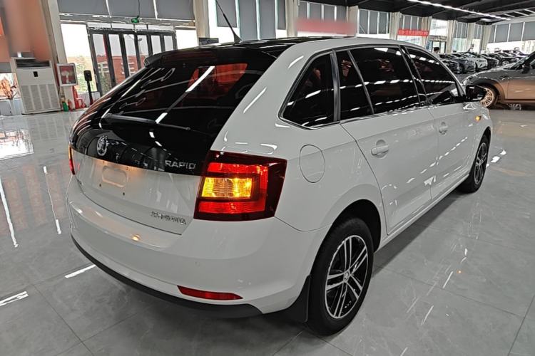 Used Skoda Rapid Spaceback 2016 Revised 1.6L Automatic Smart Drive Version Rear Right 45 Deg