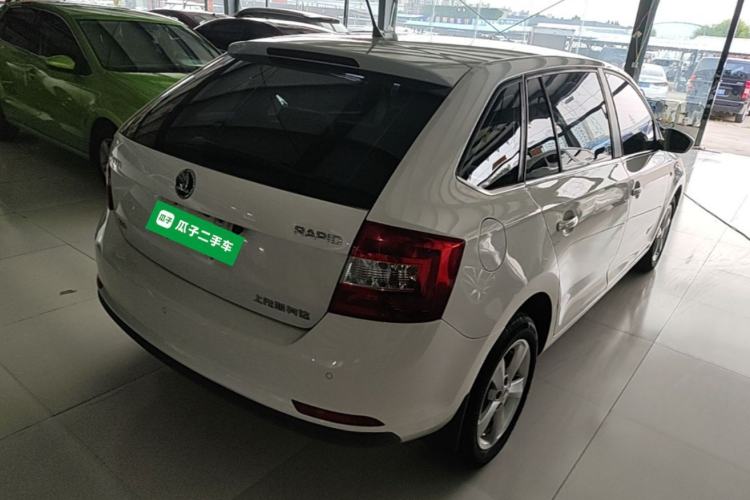 Used Skoda Rapid Spaceback 2016 Revised 1.6L Automatic Chuanxing Version Rear Right 45 Deg