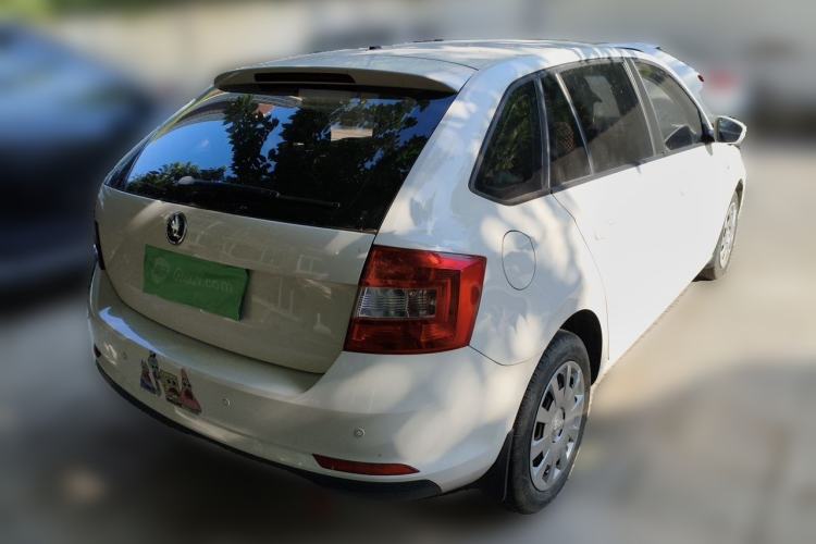 Used Skoda Rapid Spaceback 2016 Revised Version 1.4L Manual Front-Drive Edition Rear Right 45 Deg