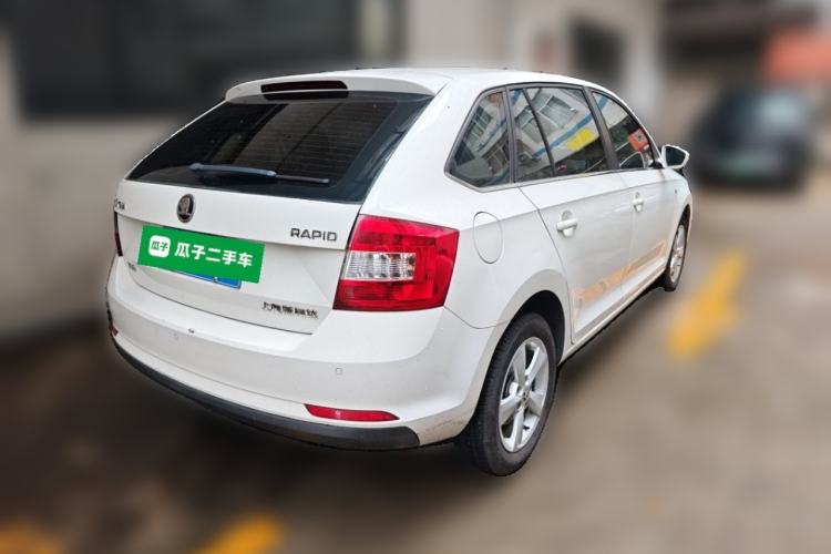 Used Skoda Rapid Spaceback 2016 Revised 1.6L Automatic Chuanxing Version Rear Right 45 Deg