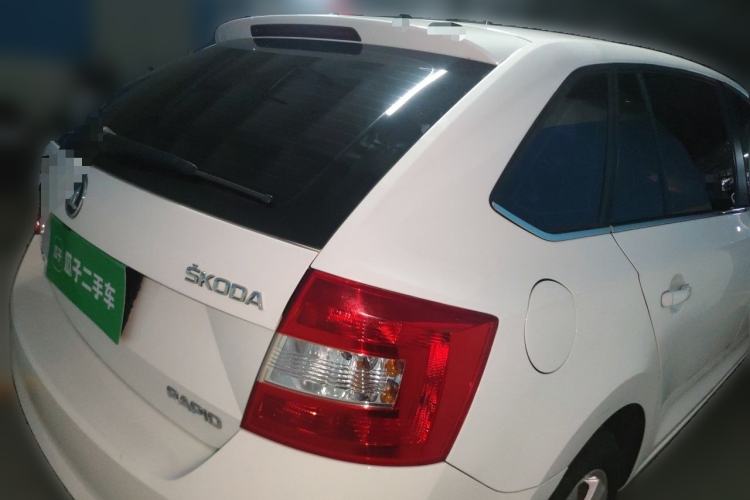 Used Skoda Rapid Spaceback 2016 Revised 1.6L Automatic Chuanxing Version Rear Right 45 Deg