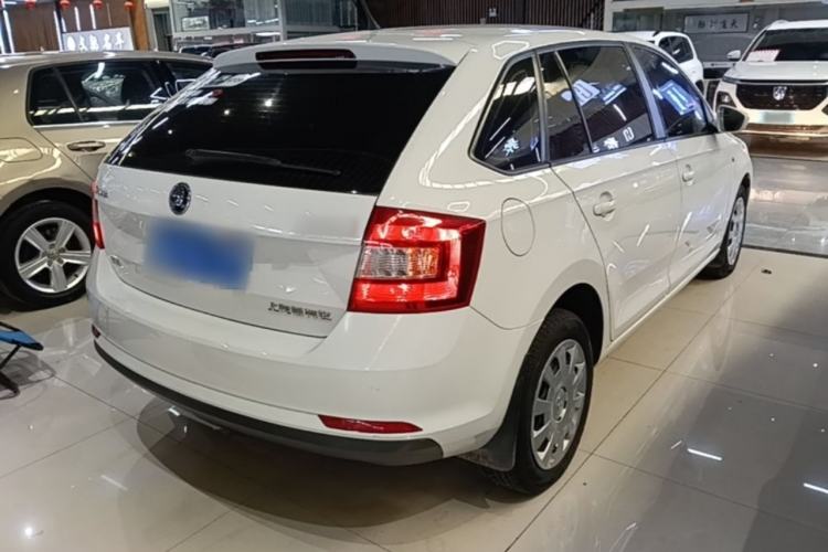 Used Skoda Rapid Spaceback 2016 Revised Version 1.6L Automatic Front-Drive Edition Rear Right 45 Deg