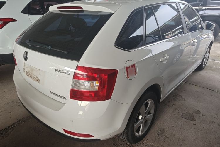 Used Skoda Rapid Spaceback 2016 Revised 1.6L Automatic Chuanxing Version Rear Right 45 Deg