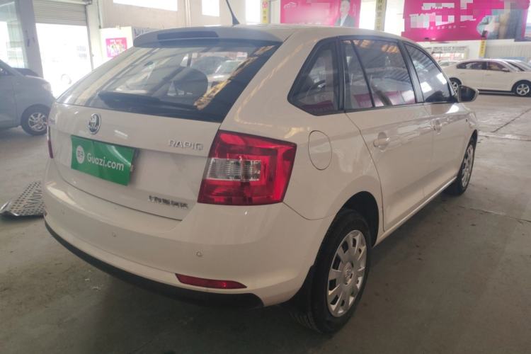 Used Skoda Rapid Spaceback 2016 Revised Version 1.4L Manual Front-Drive Edition Rear Right 45 Deg
