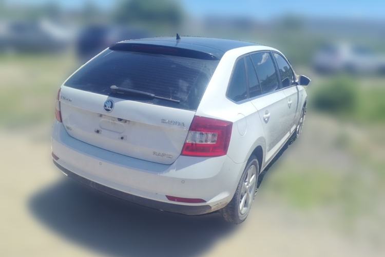 Used Skoda Rapid Spaceback 2016 Revised 1.6L Automatic Chuanxing Version Rear Right 45 Deg