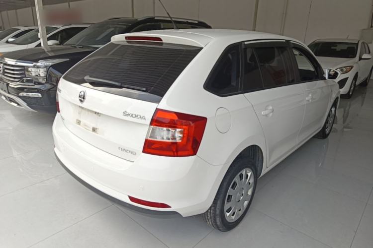 Used Skoda Rapid Spaceback 2016 Revised Version 1.6L Manual Front-Drive Edition Rear Right 45 Deg
