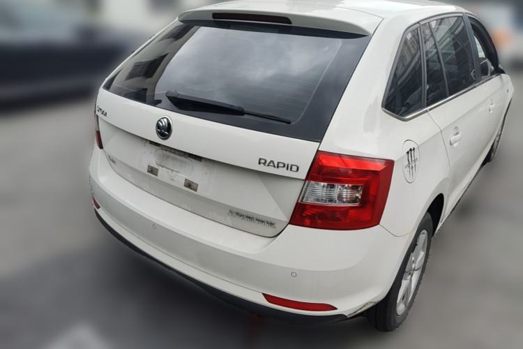 Used Skoda Rapid Spaceback 2016 Revised 1.6L Automatic Chuanxing Version Rear Right 45 Deg