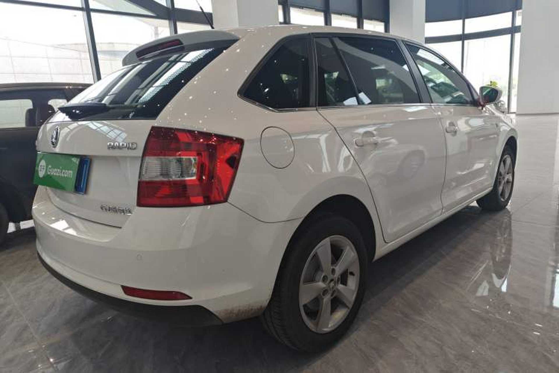 Used Skoda Rapid Spaceback 2016 1.6L Manual Trend Edition Rear Right 45 Deg