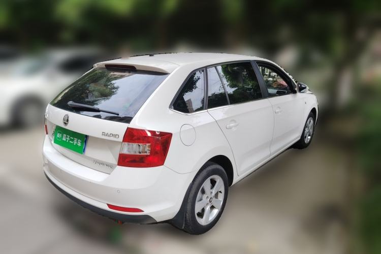 Used Skoda Rapid Spaceback 2016 Revised 1.6L Automatic Chuanxing Version Rear Right 45 Deg