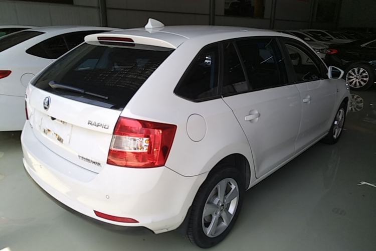 Used Skoda Rapid Spaceback 2016 Revised 1.6L Automatic Chuanxing Version Rear Right 45 Deg