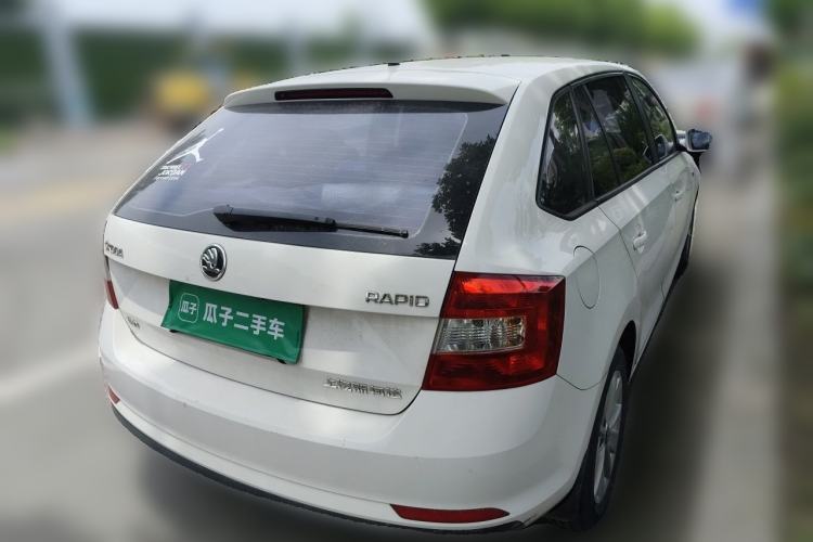 Used Skoda Rapid Spaceback 2016 Revised Version 1.6L Manual Front-Drive Edition Rear Right 45 Deg