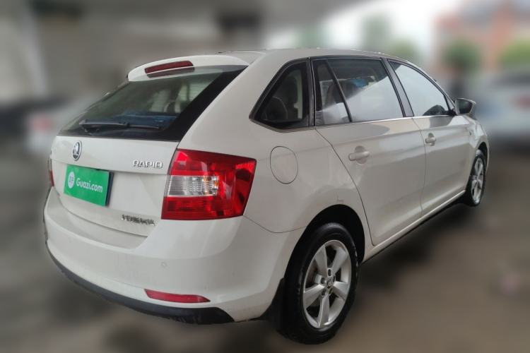 Used Skoda Rapid Spaceback 2016 Revised 1.6L Automatic Chuanxing Version Rear Right 45 Deg