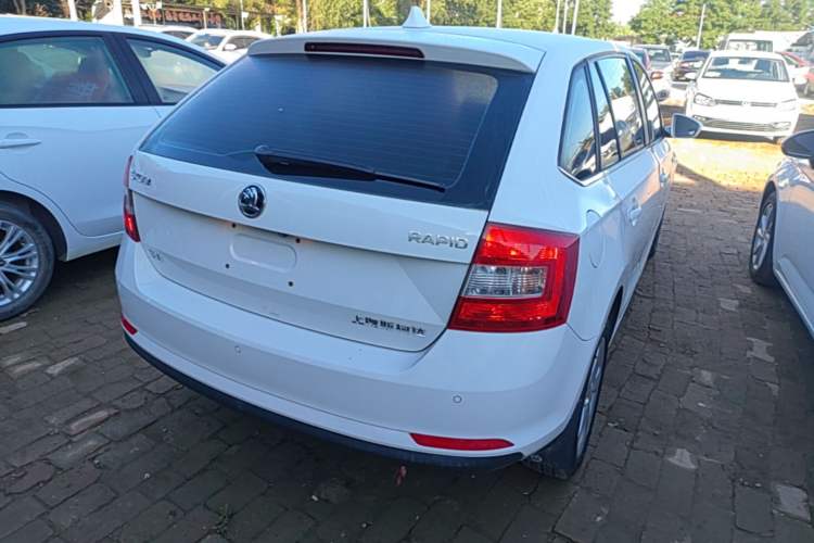 Used Skoda Rapid Spaceback 2016 Revised 1.6L Automatic Chuanxing Version Rear Right 45 Deg