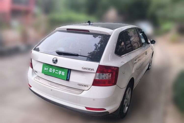 Used Skoda Rapid Spaceback 2016 Revised 1.6L Automatic Chuanxing Version Rear Right 45 Deg