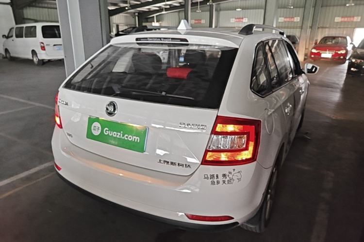 Used Skoda Rapid Spaceback 2016 Revised Version 1.6L Manual Front-Drive Edition Rear Right 45 Deg