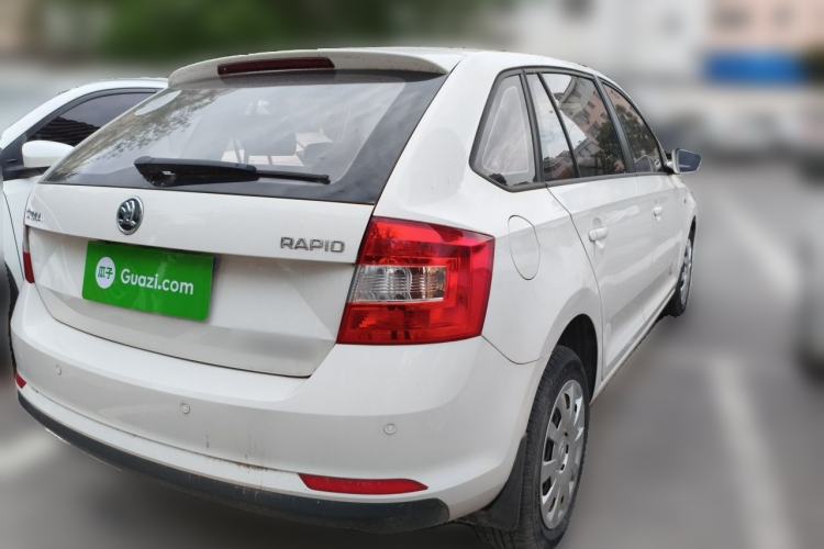 Used Skoda Rapid Spaceback 2016 Revised Version 1.4L Manual Front-Drive Edition Rear Right 45 Deg