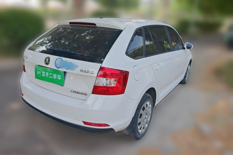 Used Skoda Rapid Spaceback 2016 Revised Version 1.4L Manual Front-Drive Edition Rear Right 45 Deg