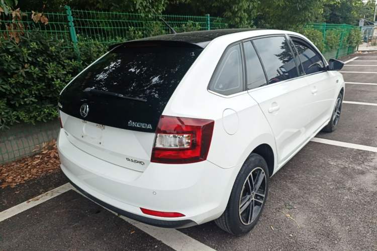 Used Skoda Rapid Spaceback 2016 1.6L Automatic Smart Drive Edition Rear Right 45 Deg
